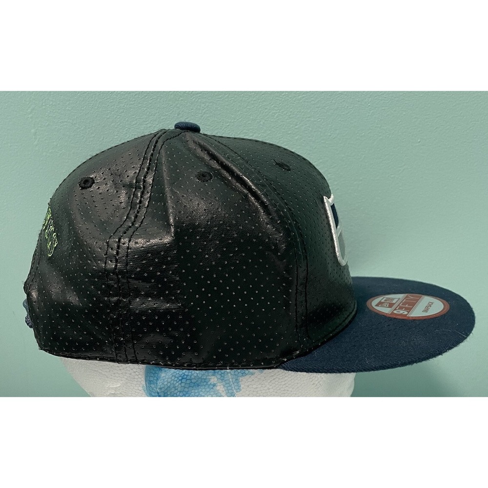 Seattle Seahawks 9FIFTY Black Vinyl Snapback Hat New Era NFL Adjustable Cap - Picture 3 of 6
